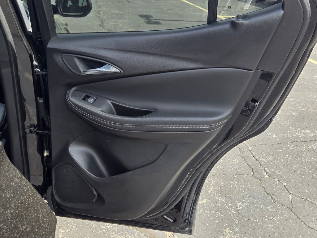 Used 2025 Buick Encore GX Preferred FWD image 9