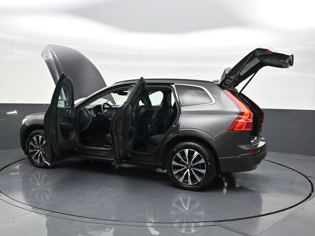 Certified 2023 Volvo XC60 B5 Core image 34