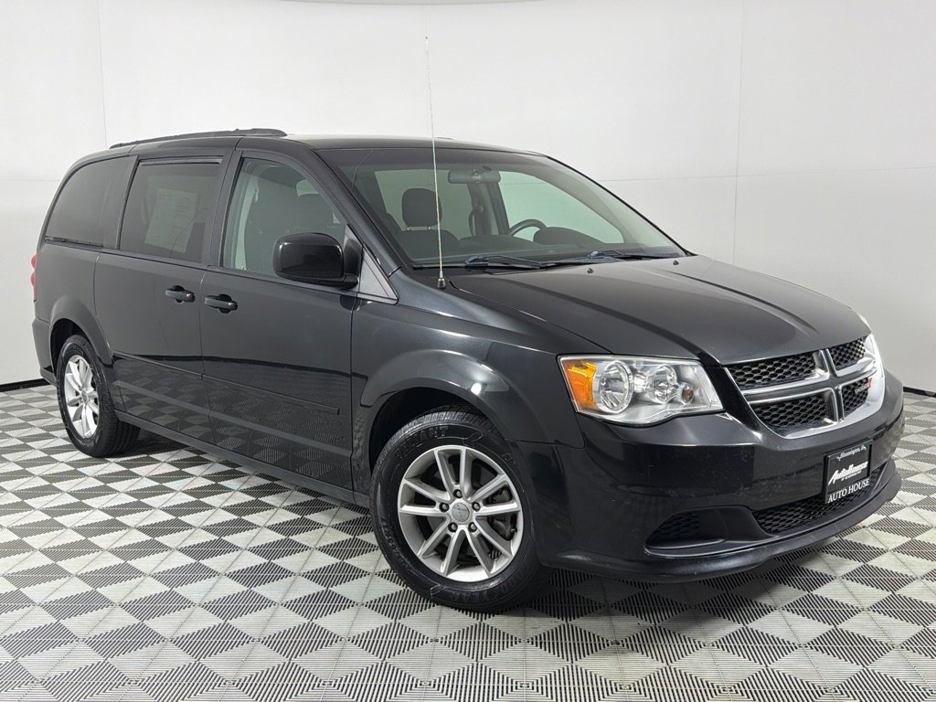 Used 2016 Dodge Grand Caravan SXT image 2