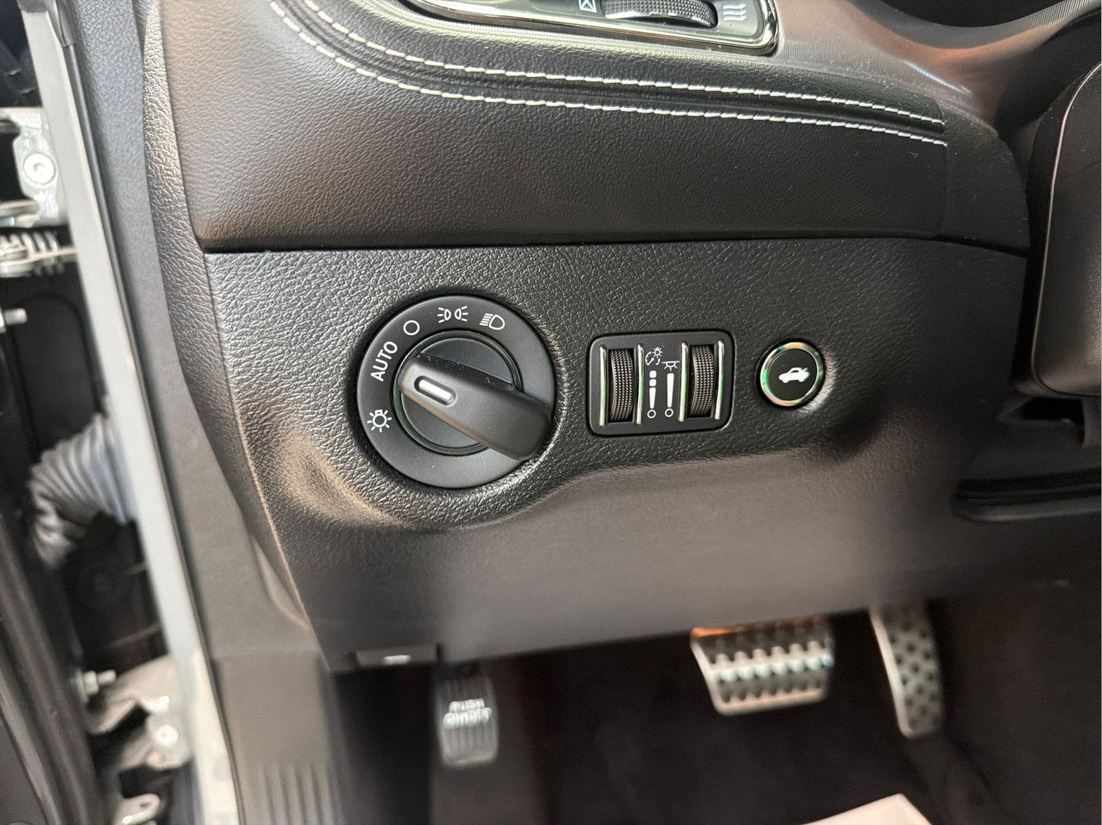 Used 2023 Dodge Challenger SRT Hellcat RWD image 11