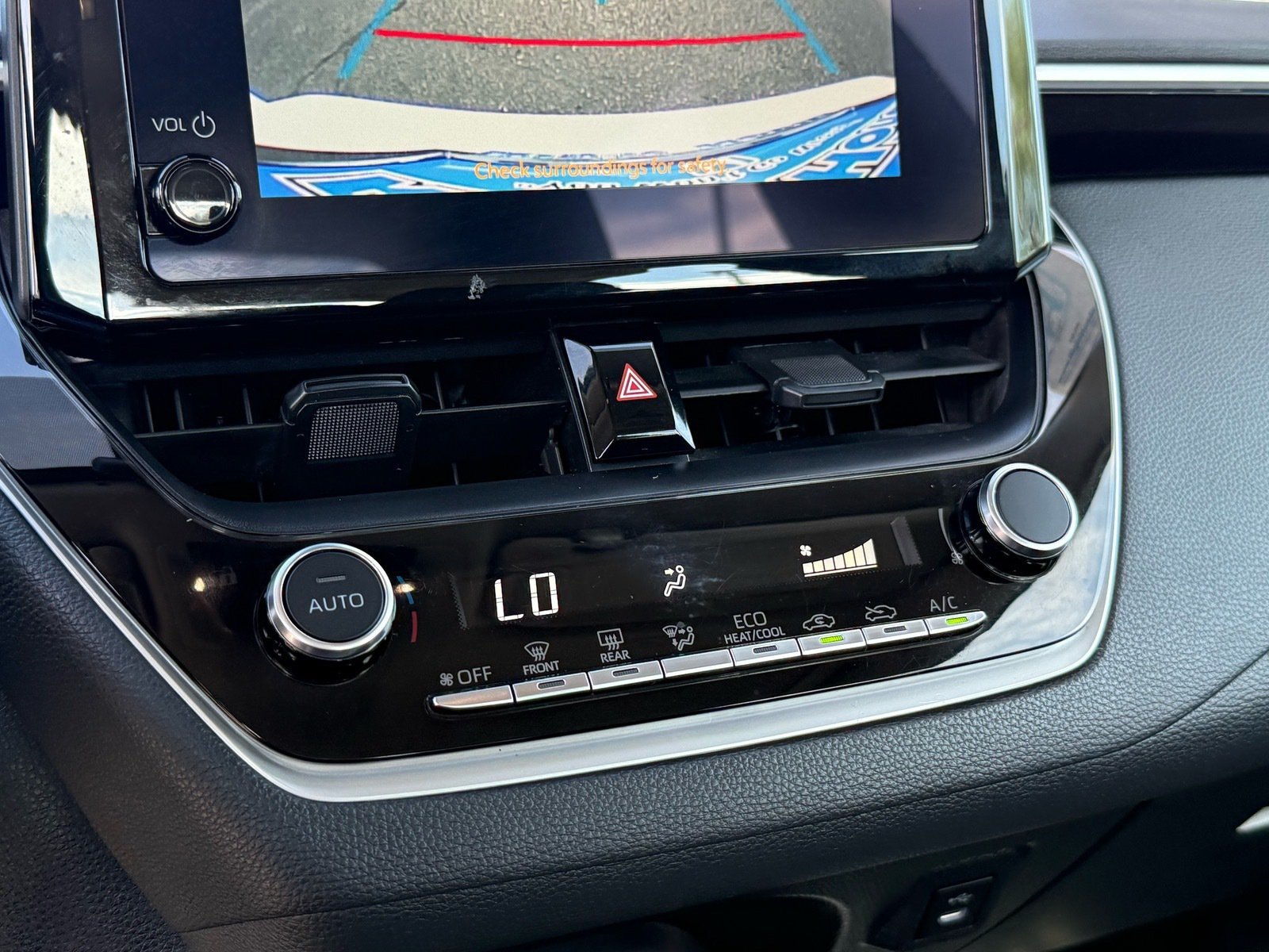 Used 2025 Toyota Corolla LE FWD image 23