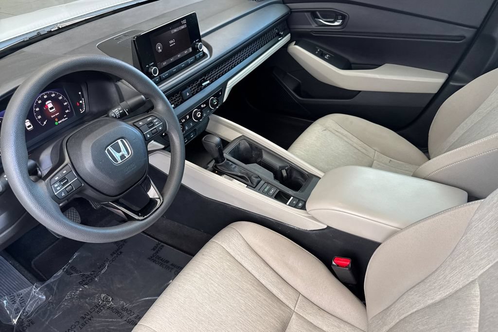 Used 2023 Honda Accord EX image 10