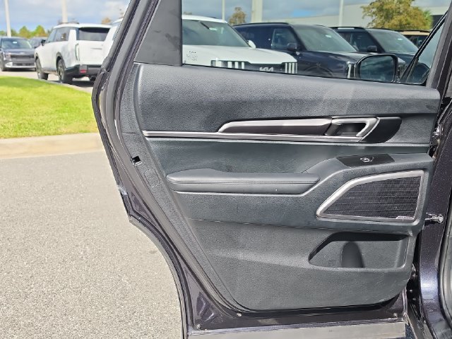 Certified 2025 Kia Telluride S FWD image 13