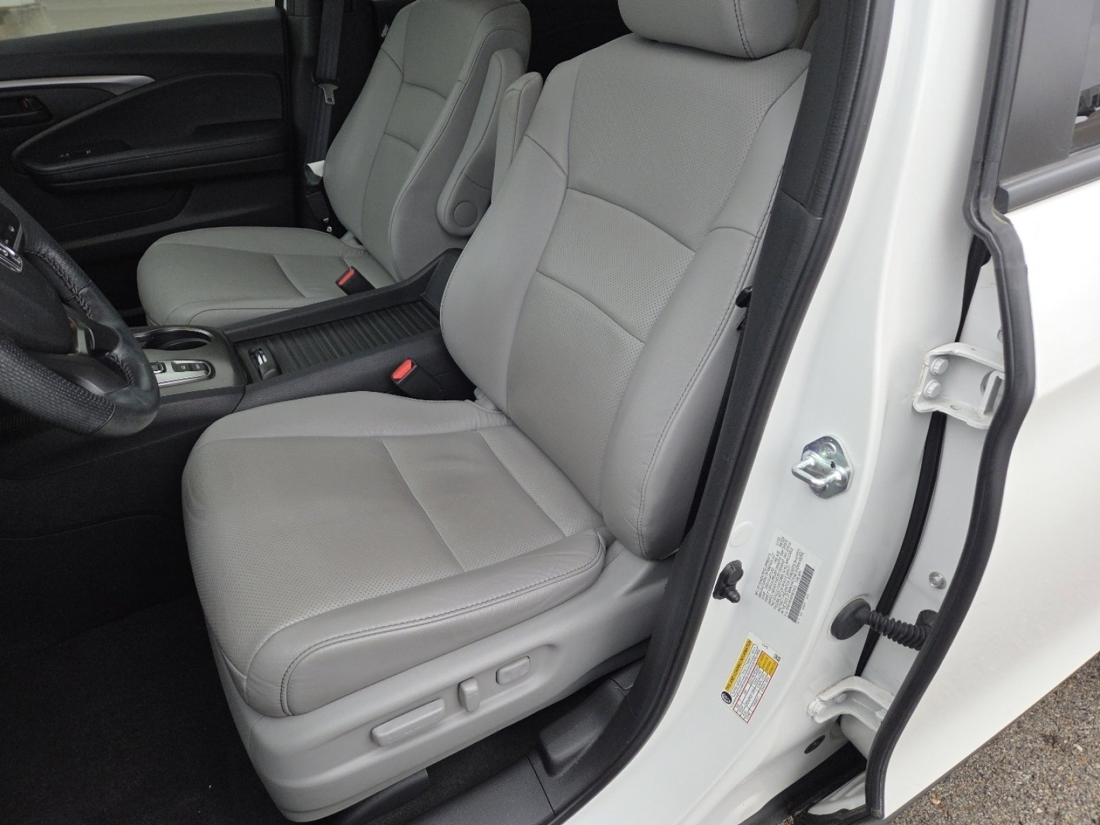 Used 2023 Honda Passport EX-L image 23