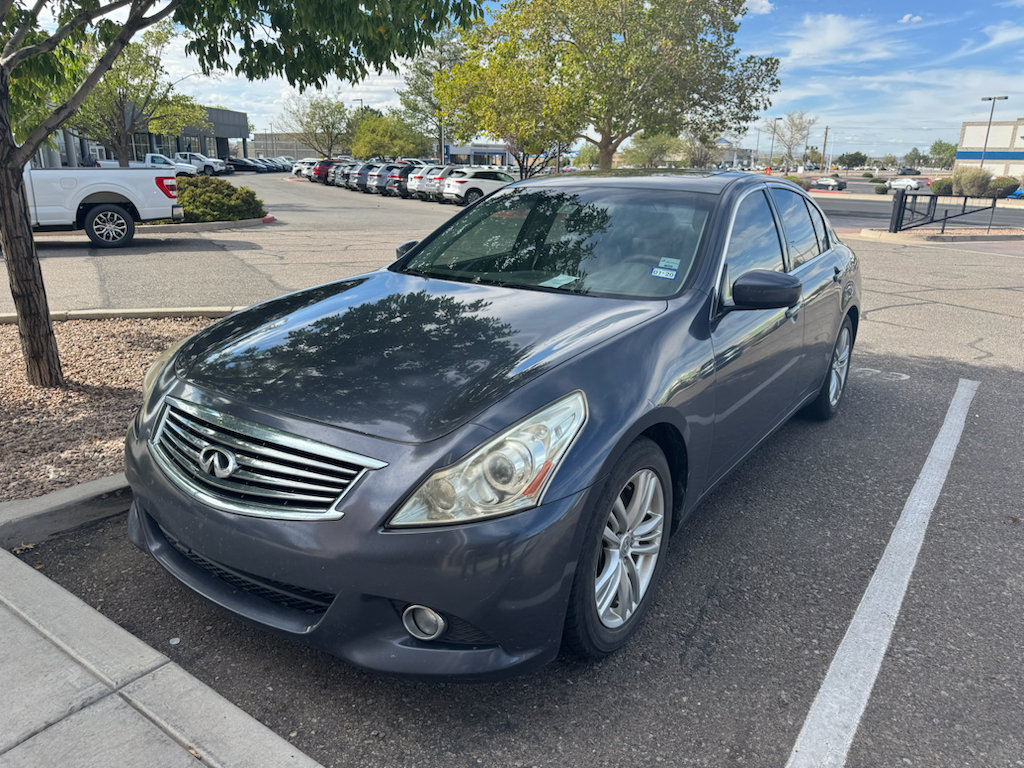 Used 2010 INFINITI G37 Journey w/ Premium Pkg RWD image 2