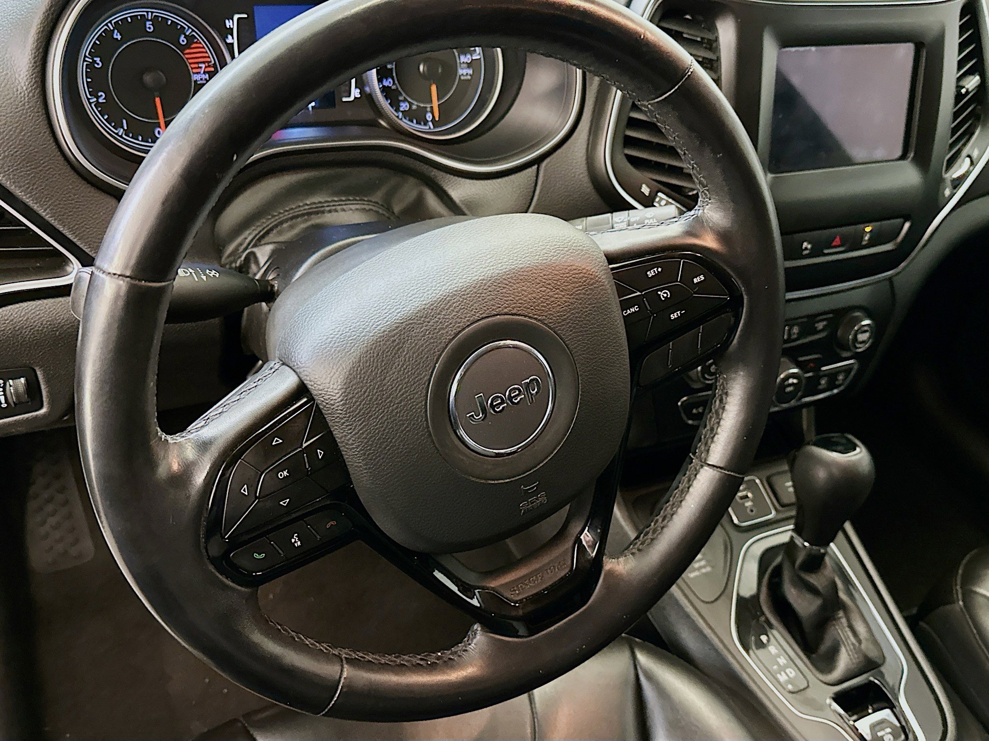 Used 2021 Jeep Cherokee Latitude Plus image 18