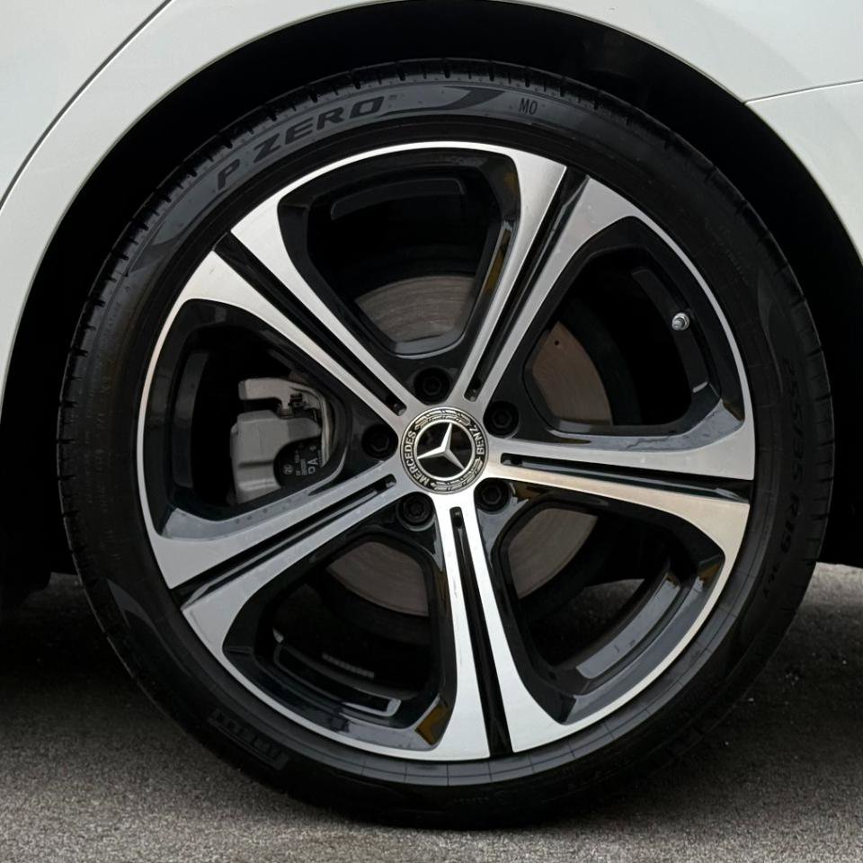 Used 2025 Mercedes-Benz C 300 Sedan w/ Exclusive Trim Package image 25