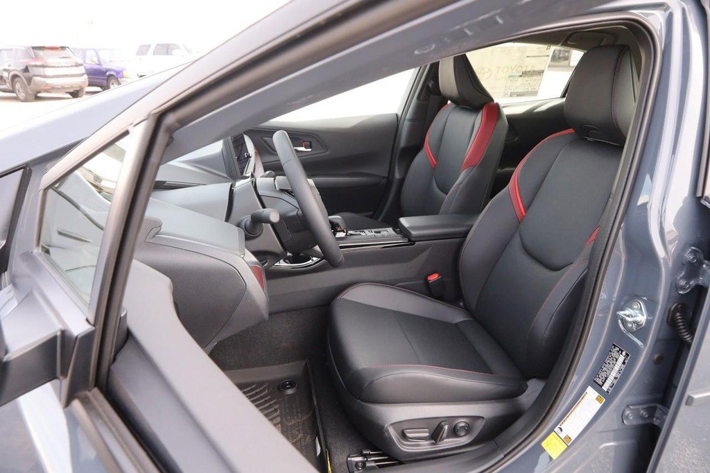 New 2026 Toyota Prius Plug-In Hybrid image 10