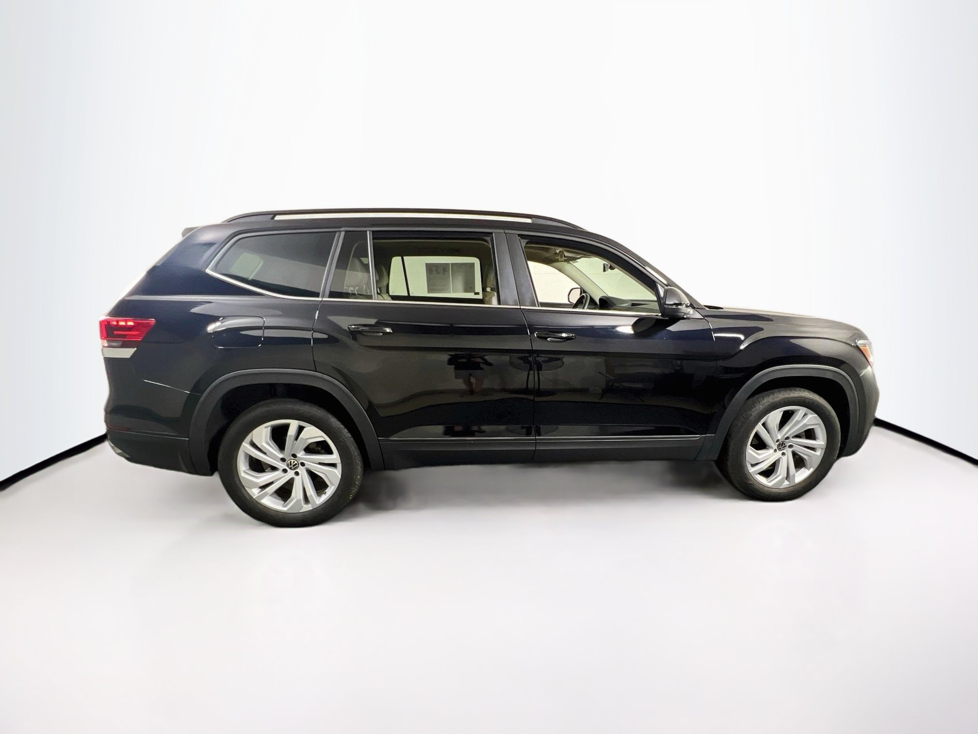 Used 2023 Volkswagen Atlas SE AWD/4WD image 4