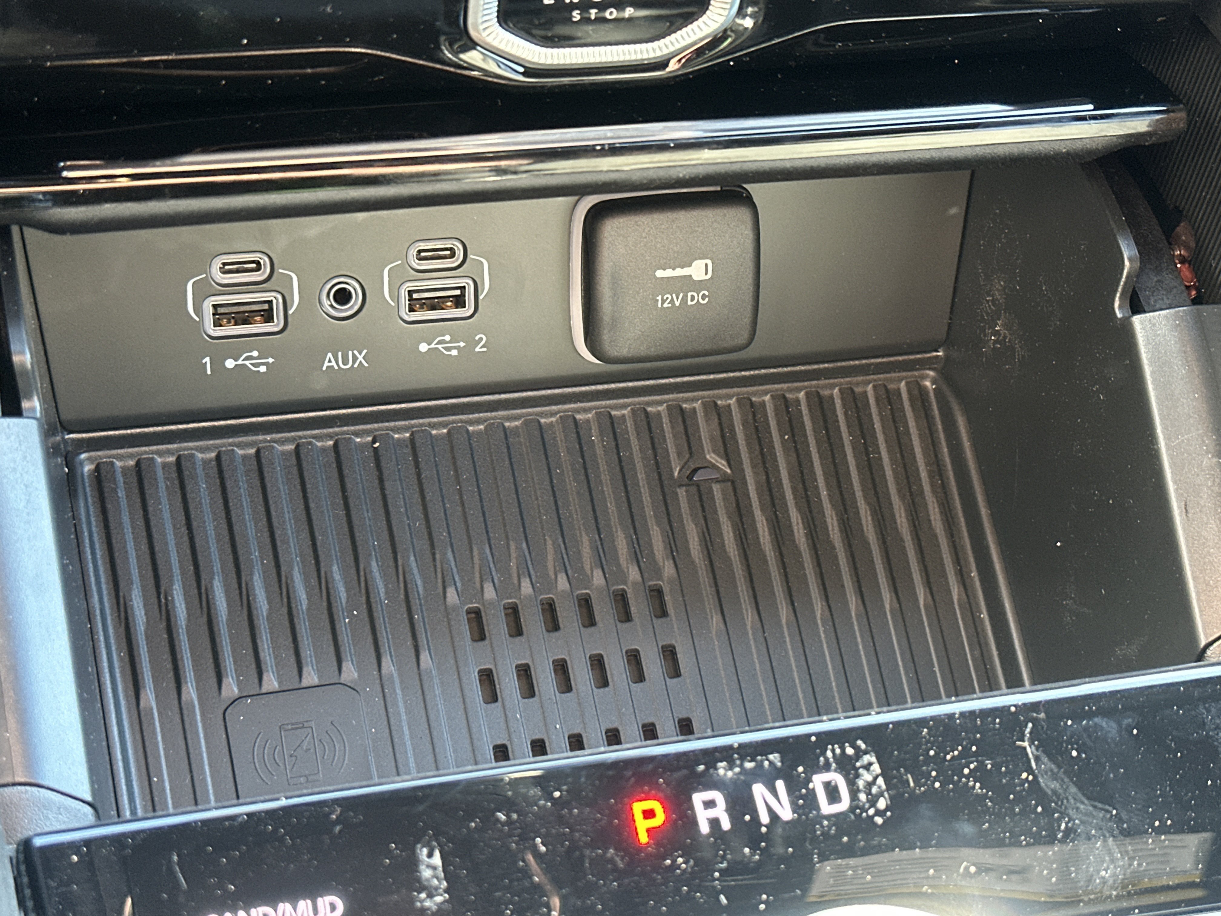 New 2026 Jeep Grand Cherokee Limited w/ Luxury Tech Group II AWD/4WD image 5
