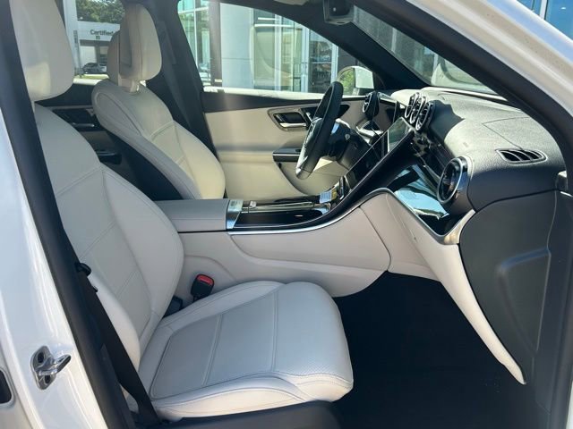 Used 2025 Mercedes-Benz GLC 300 image 32