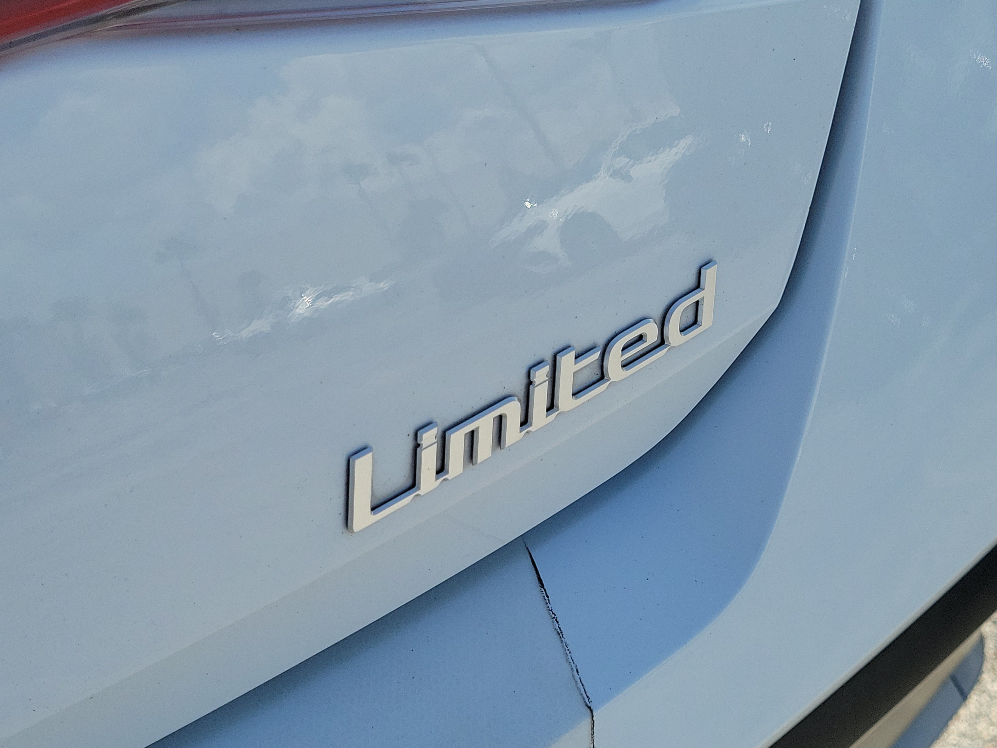 Used 2024 Hyundai Elantra Limited FWD image 8