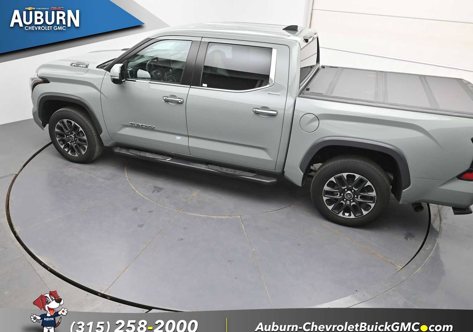Used 2024 Toyota Tundra Limited AWD/4WD image 29