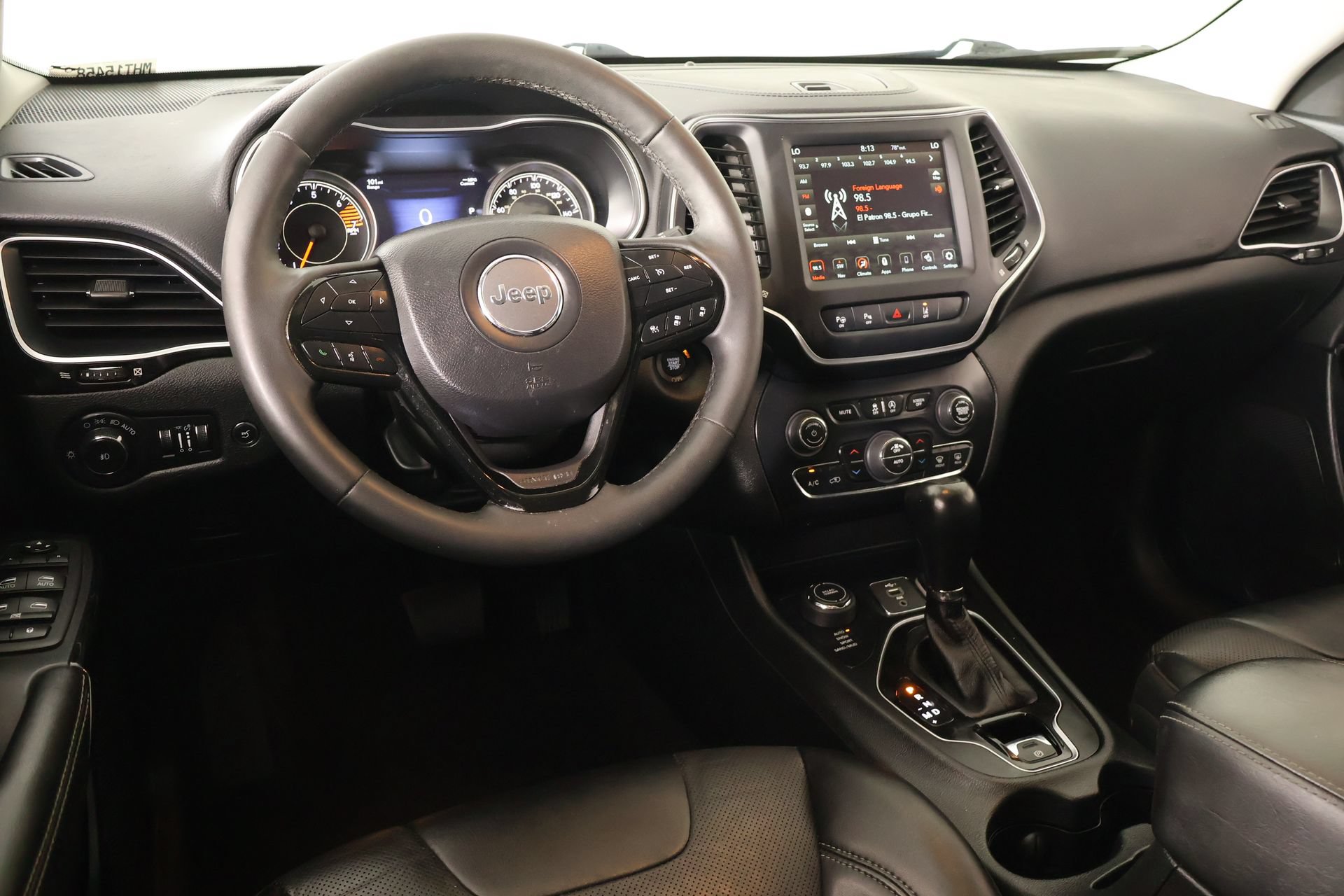 Used 2023 Jeep Cherokee Altitude Lux AWD/4WD image 2