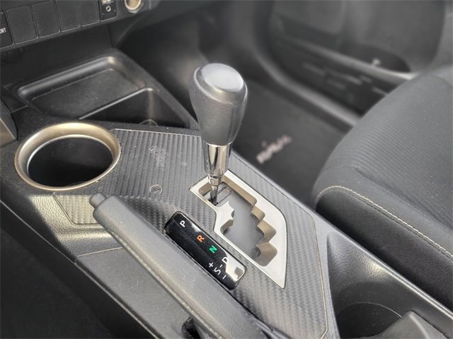 Used 2015 Toyota RAV4 XLE image 29