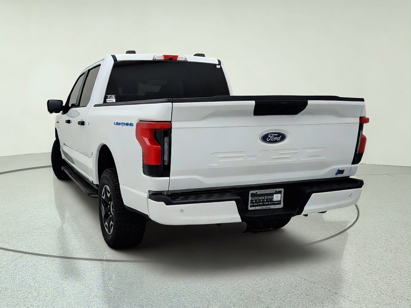 Used 2023 Ford F150 Lightning XLT AWD/4WD image 11