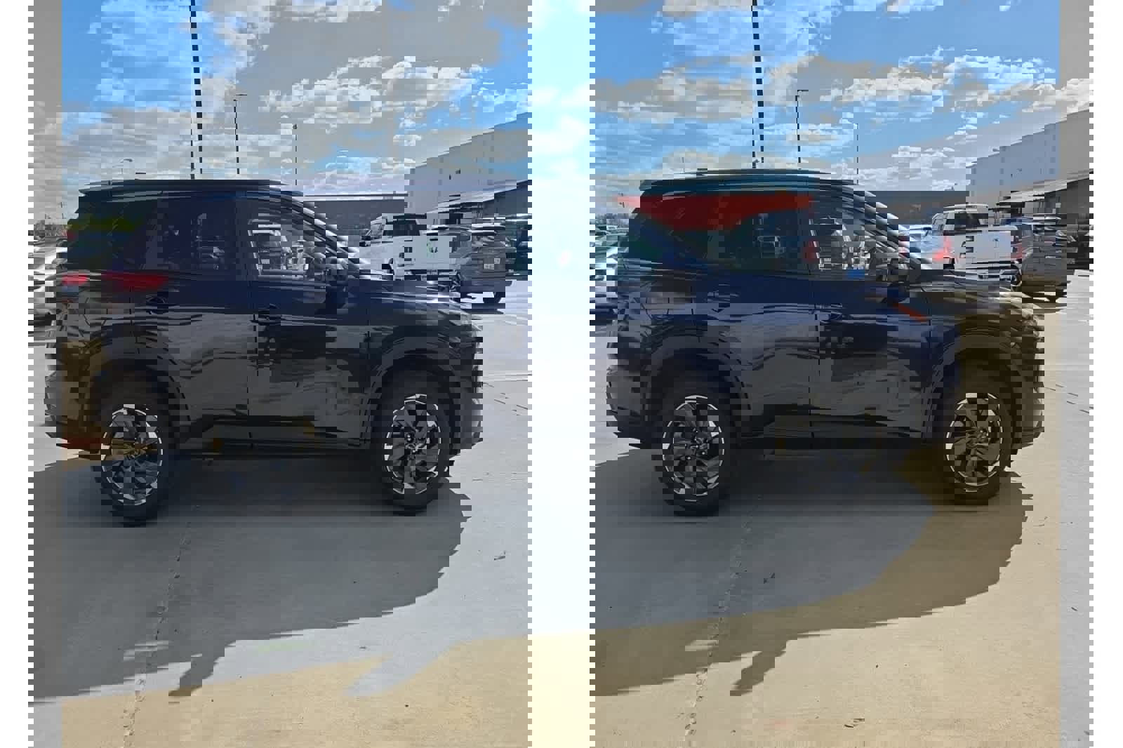 Used 2026 Nissan Rogue SV image 5