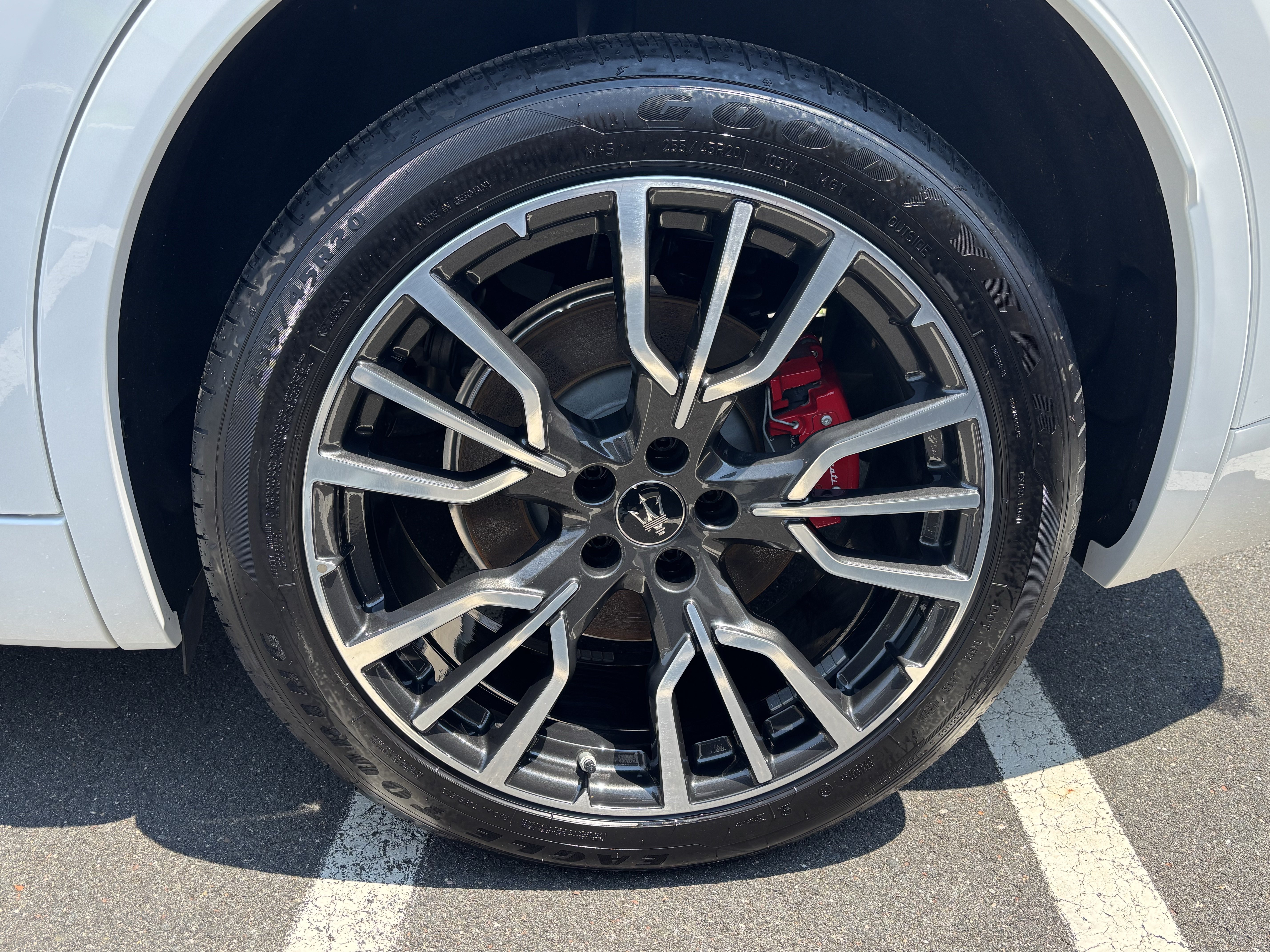 Used 2025 Maserati Grecale Folgore AWD/4WD image 18