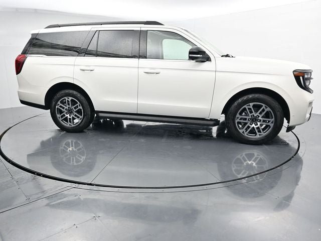 Certified 2025 Ford Expedition Active AWD/4WD image 12