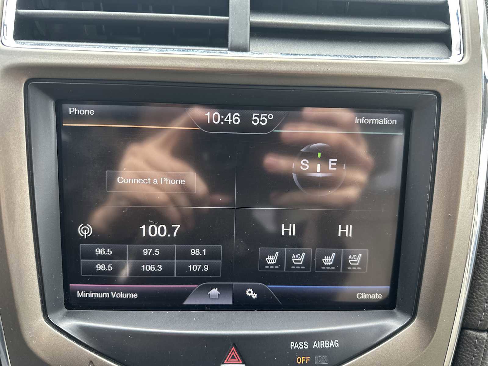 Used 2012 Lincoln MKX FWD w/ Class II Trailer Tow Pkg image 14