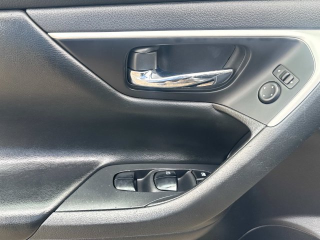 Used 2018 Nissan Altima 2.5 SV FWD image 24