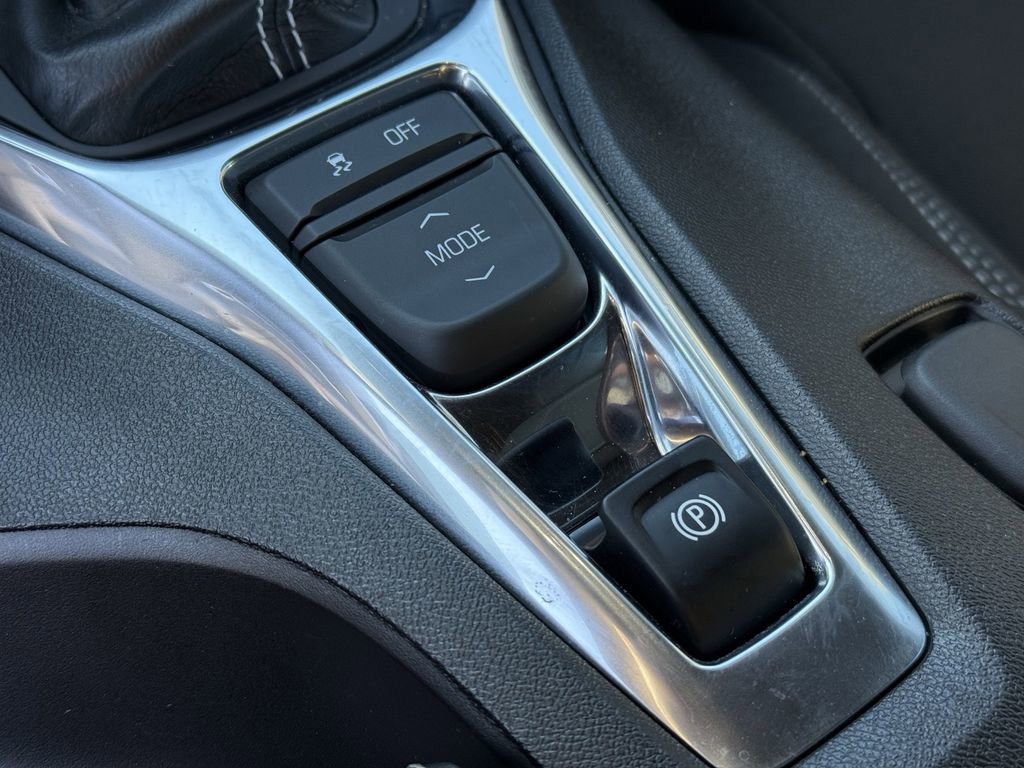 Used 2020 Chevrolet Camaro LT w/ Technology Package image 25