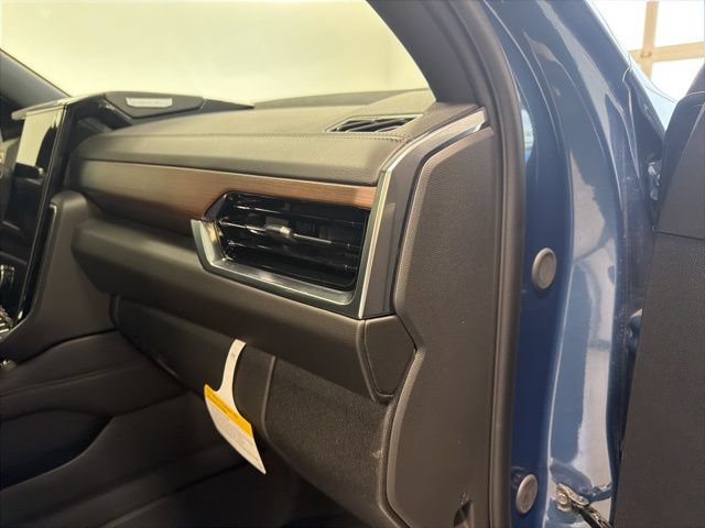 New 2026 GMC Yukon XL Denali w/ Sun & Power Step Package AWD/4WD image 31
