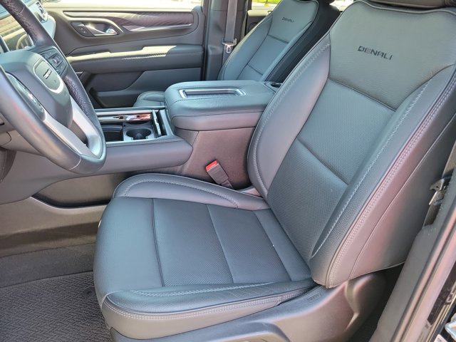 Used 2021 GMC Yukon XL Denali image 13