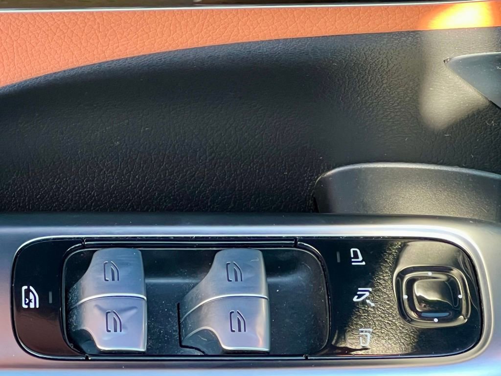 Certified 2023 Mercedes-Benz C 300 4MATIC Sedan image 31