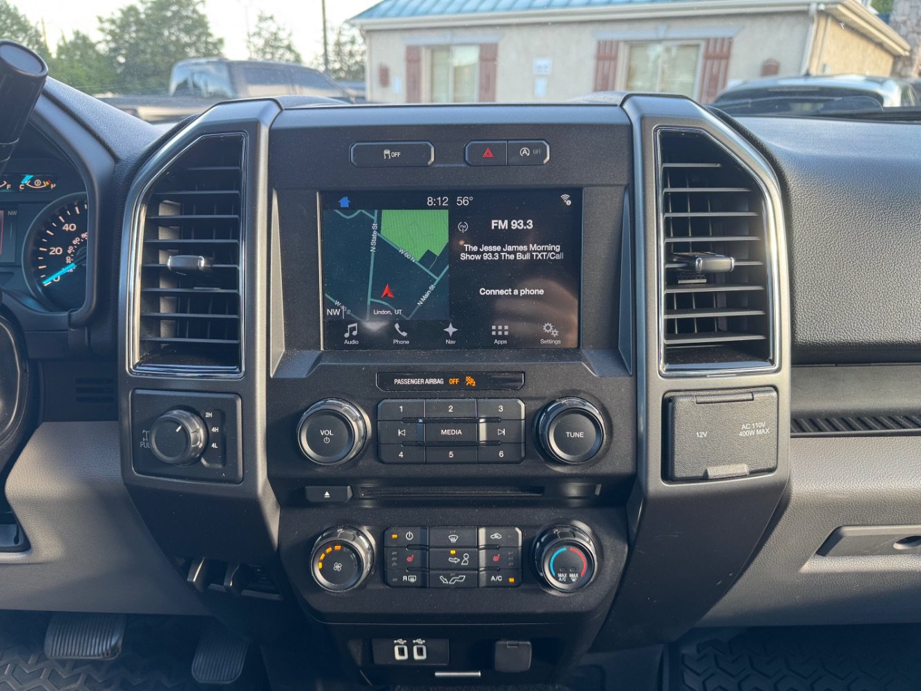 Used 2018 Ford F150 XLT w/ Equipment Group 302A Luxury AWD/4WD image 14