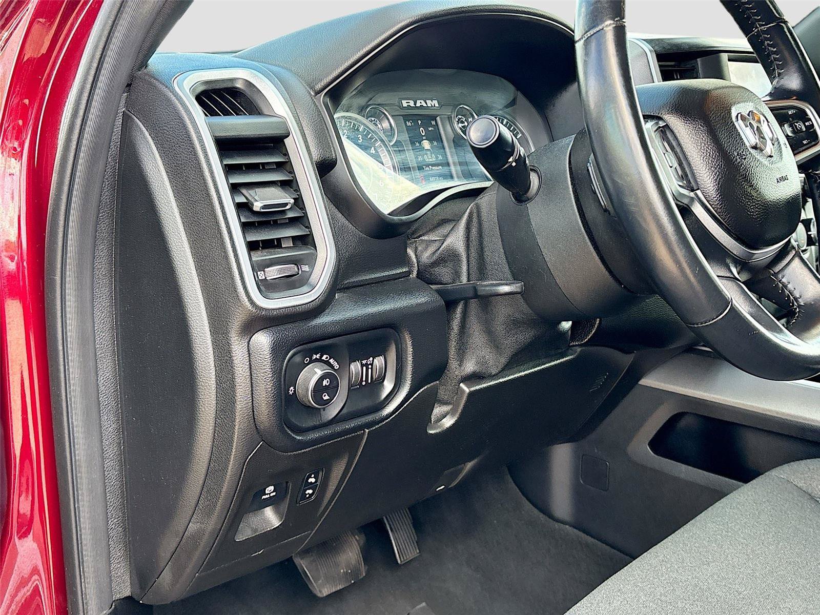Used 2019 RAM 1500 Big Horn AWD/4WD image 10