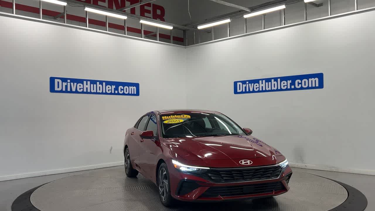 Used 2025 Hyundai Elantra SEL FWD image 5
