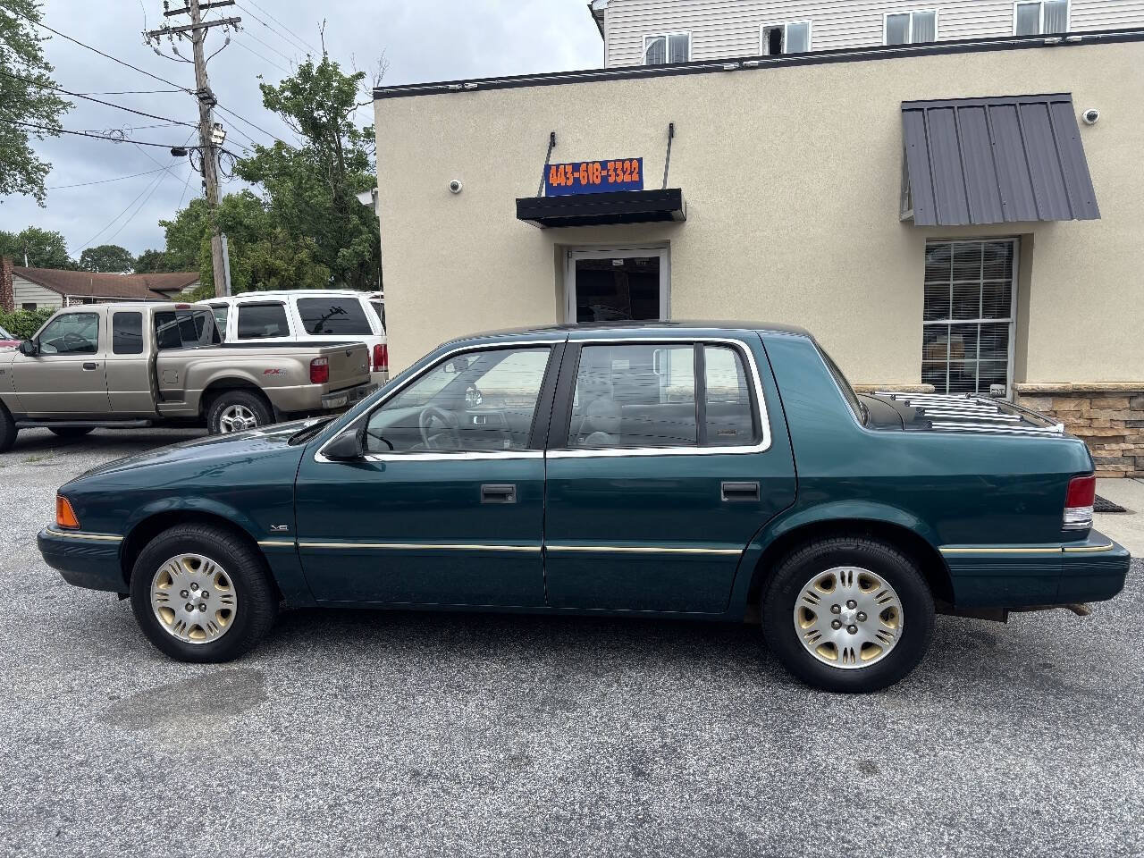 Used 1995 Plymouth Acclaim FWD image 8