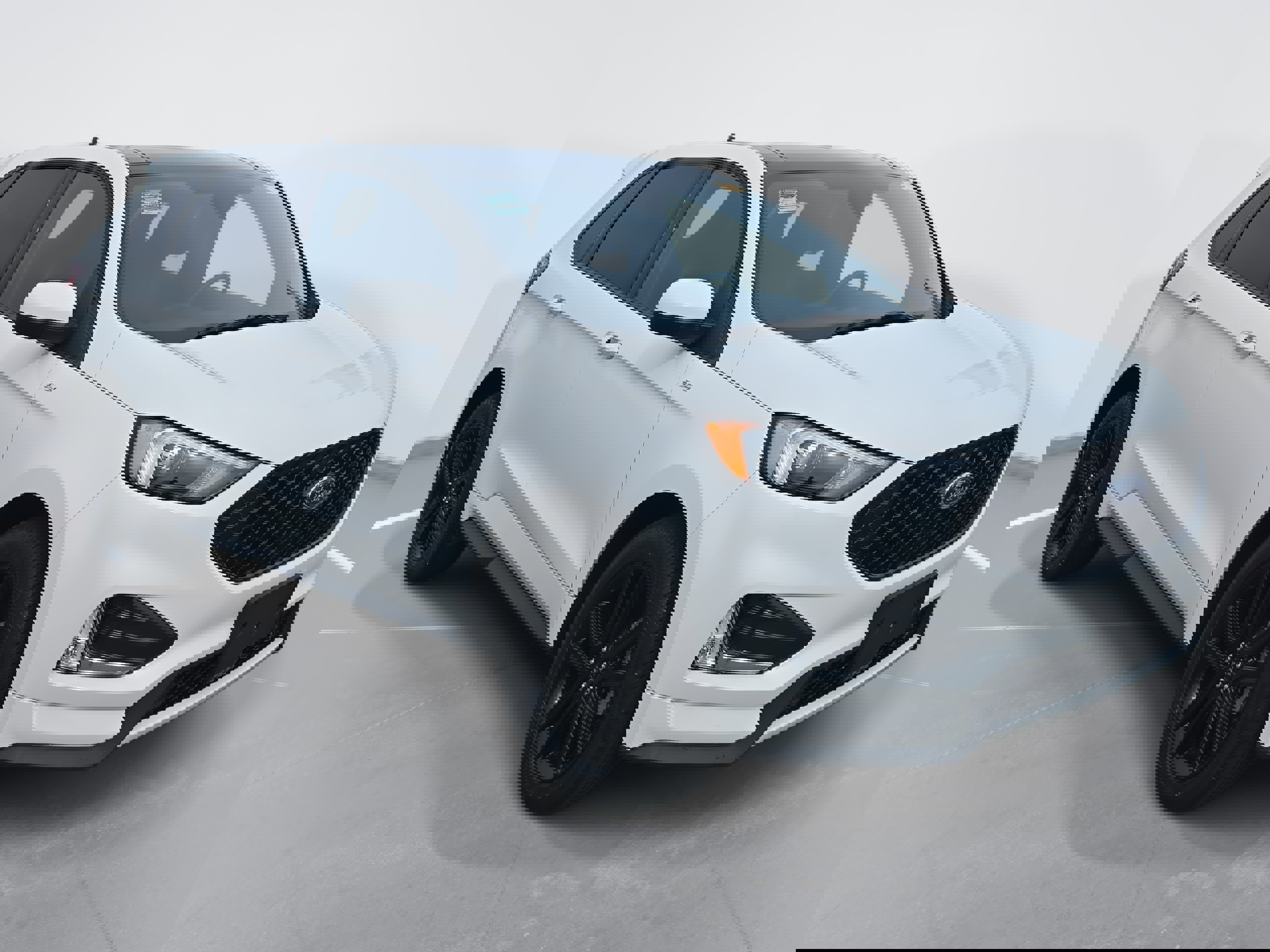 Used 2024 Ford Edge ST-Line image 3