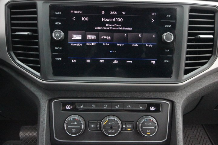 Used 2021 Volkswagen Atlas SE w/ Towing Package image 23