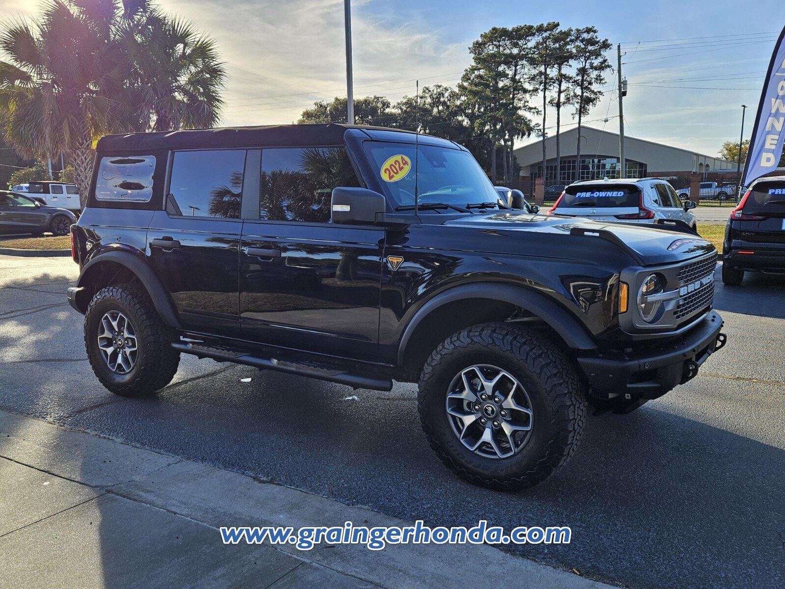 Used 2024 Ford Bronco Badlands image 7