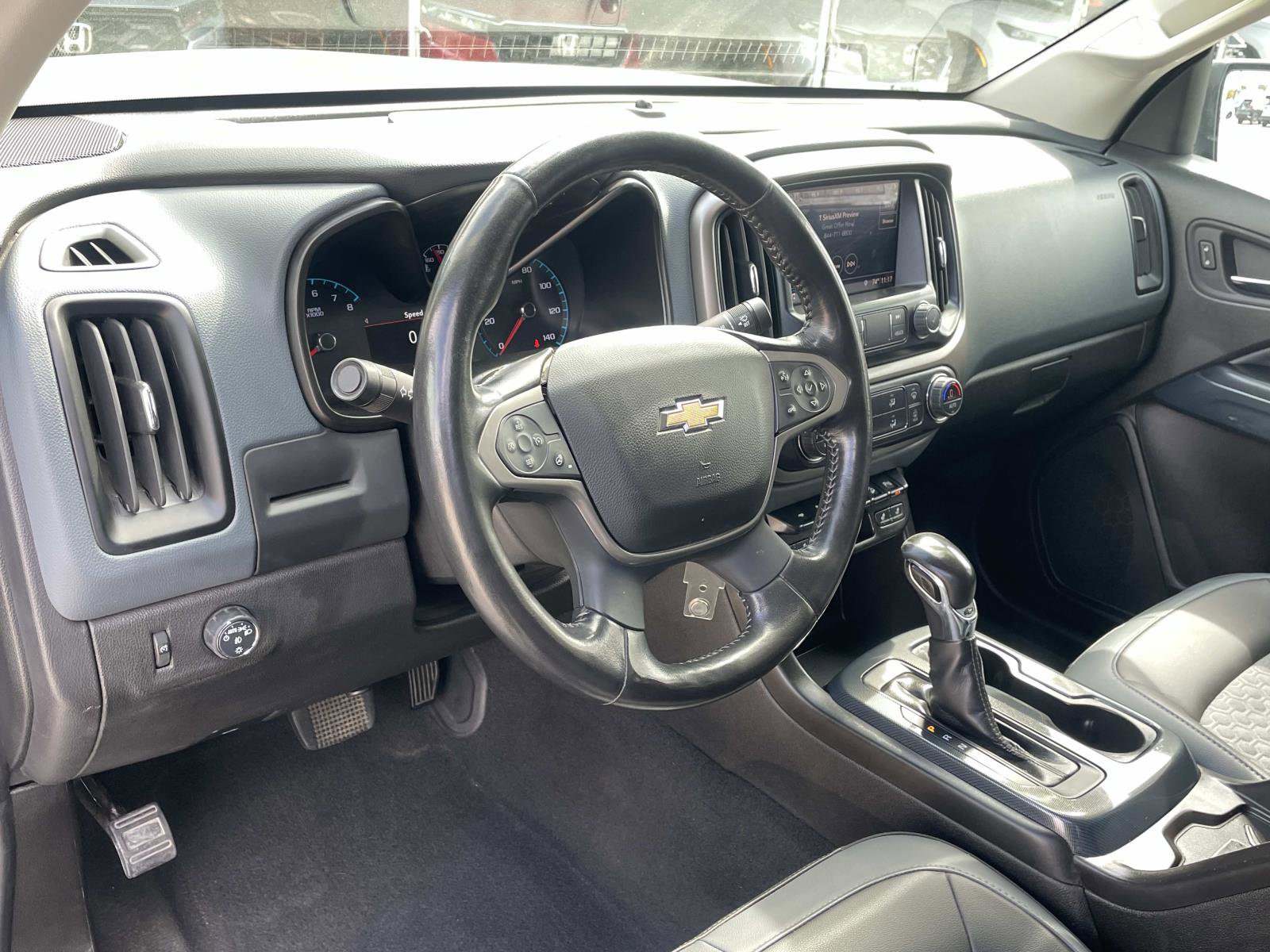 Used 2022 Chevrolet Colorado Z71 image 2