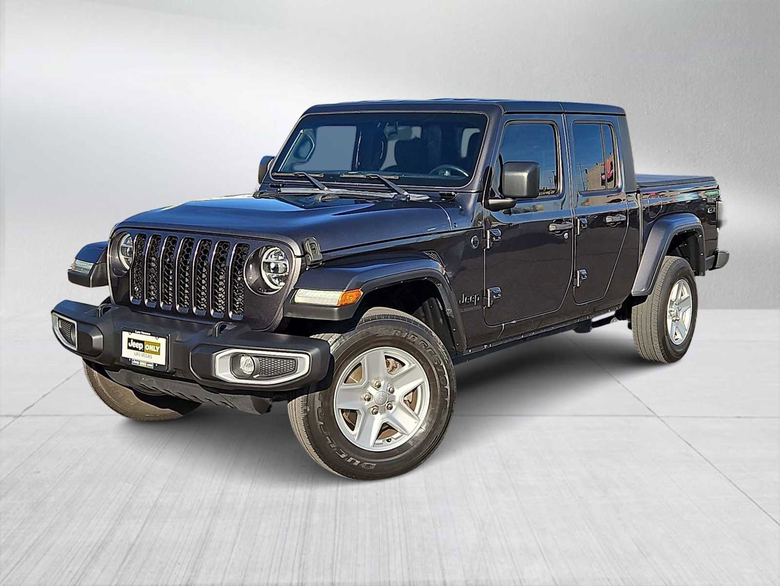 Used 2022 Jeep Gladiator Sport image 1