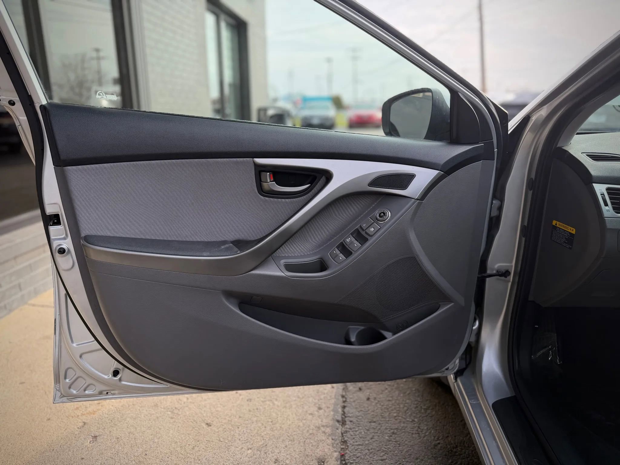 Used 2013 Hyundai Elantra GLS w/ Preferred Pkg image 7