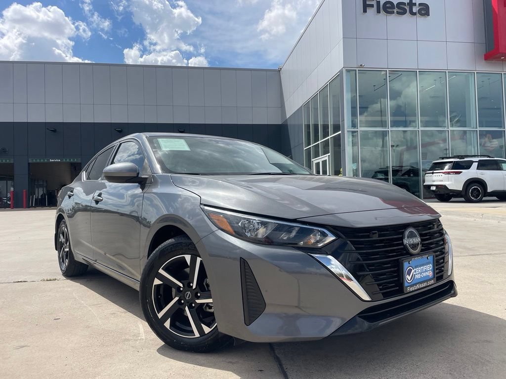 Used 2025 Nissan Sentra SV FWD image 1