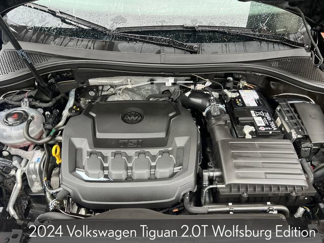 Used 2024 Volkswagen Tiguan Wolfsburg Edition image 37