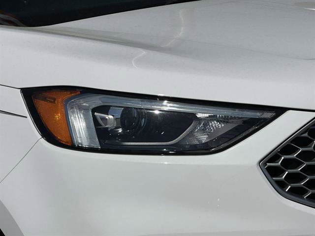 Used 2023 Ford Edge SEL AWD/4WD image 8