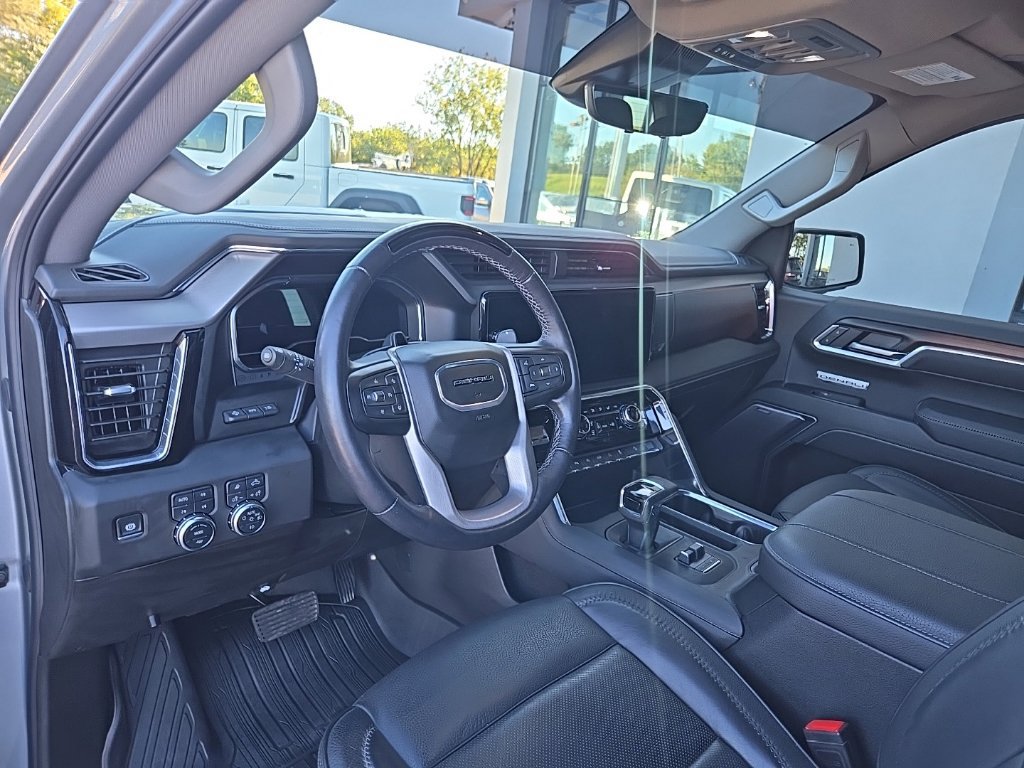 Used 2025 GMC Sierra 1500 Denali AWD/4WD image 11