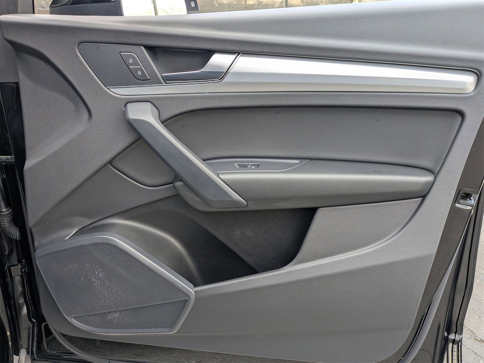 Used 2024 Audi Q5 2.0T Premium w/ Summer of Audi Package image 20