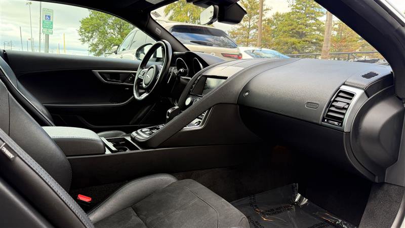 Used 2018 Jaguar F-TYPE Coupe image 13
