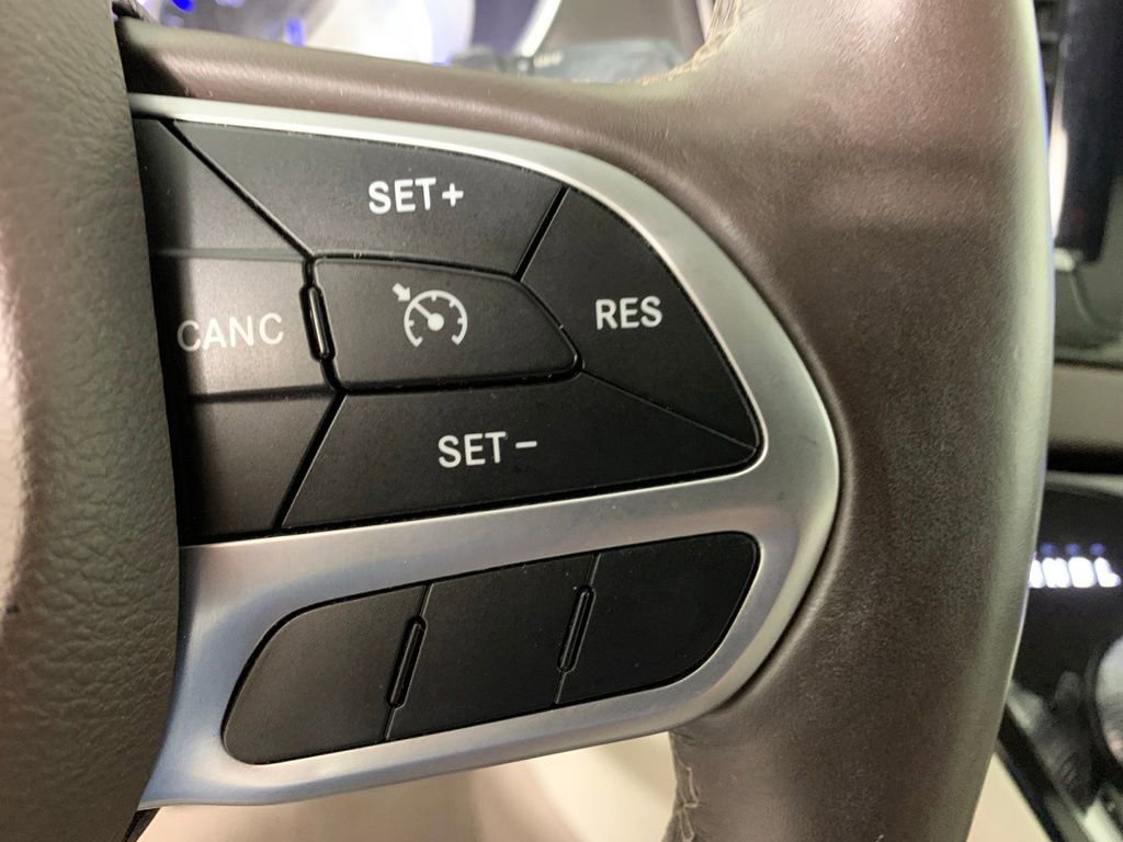Used 2017 Chrysler Pacifica Touring-L Plus FWD image 22