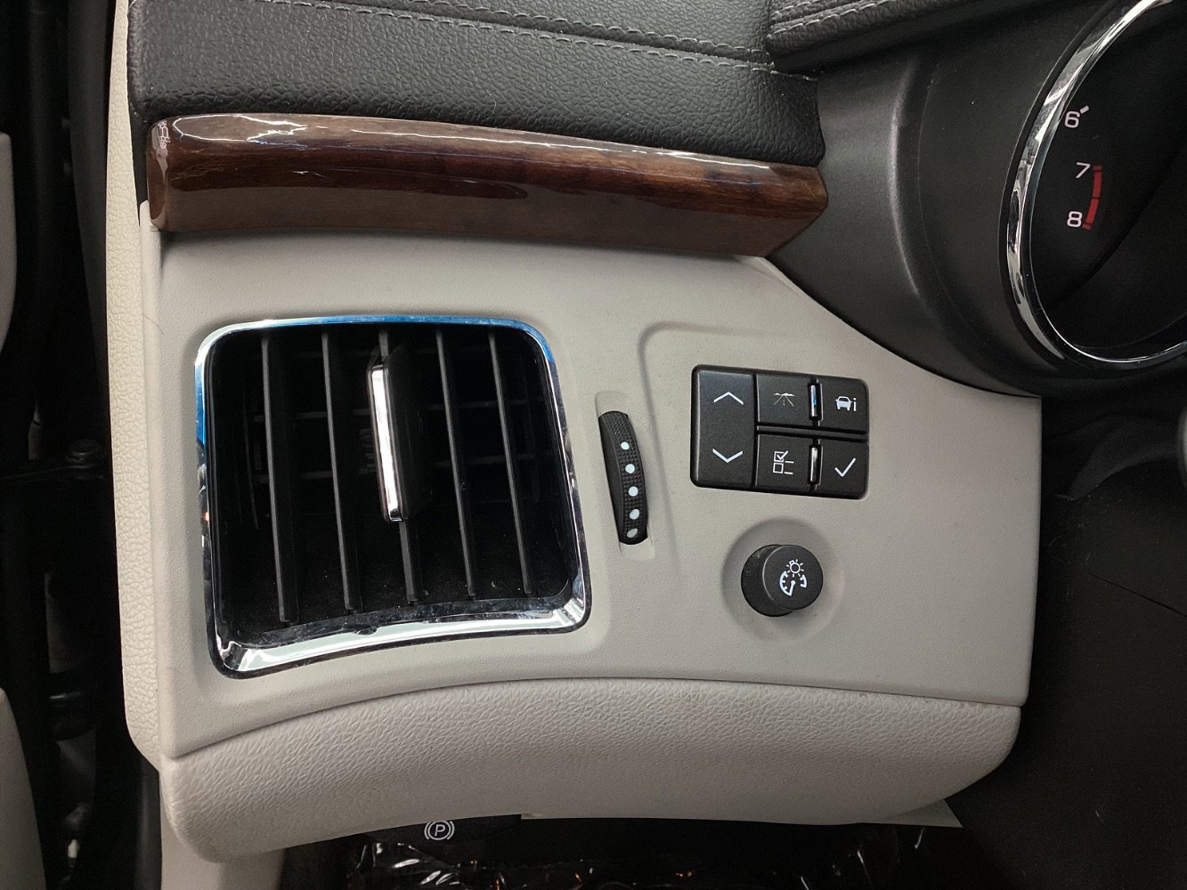 Used 2011 Cadillac CTS Premium image 37