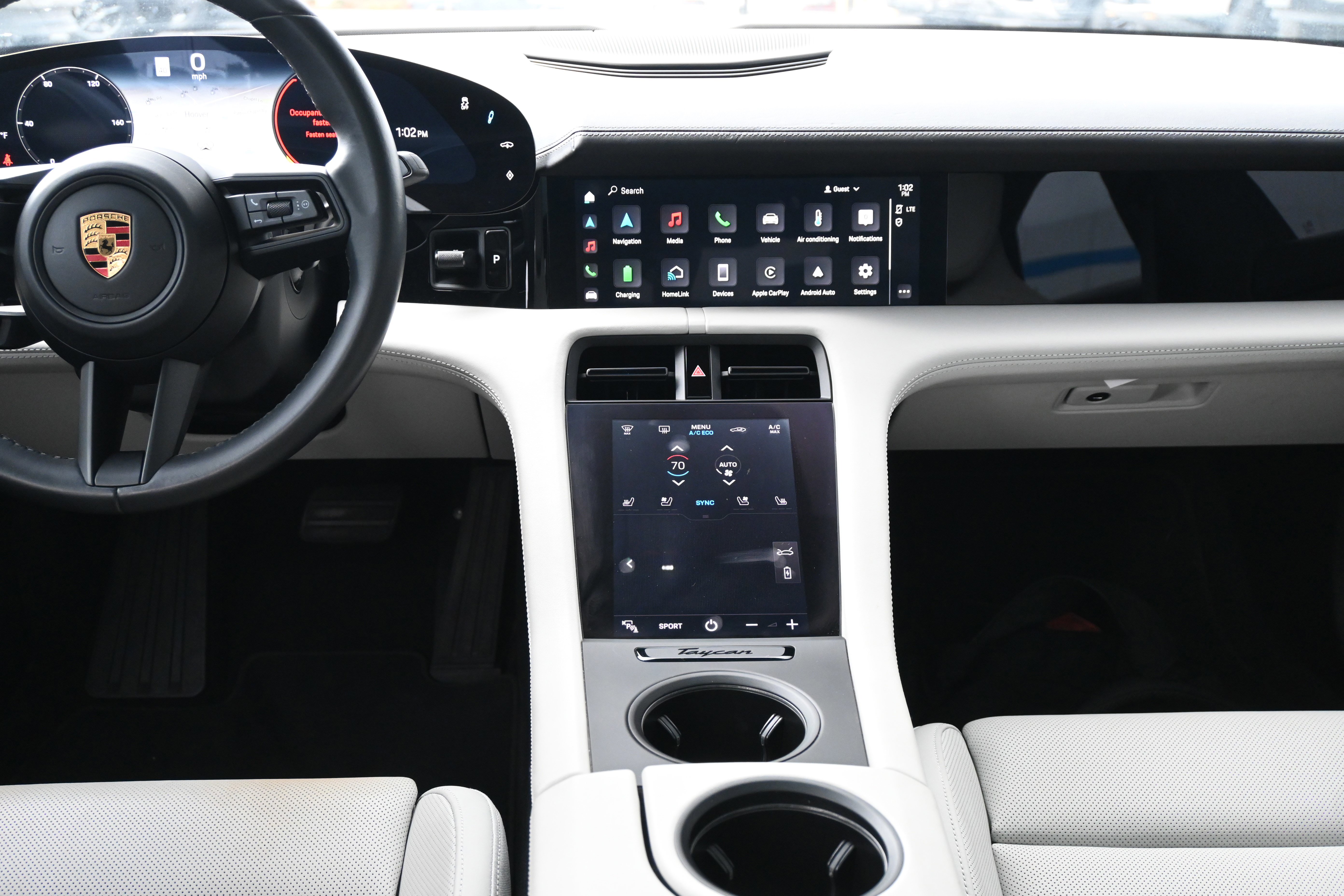 Used 2022 Porsche Taycan image 29