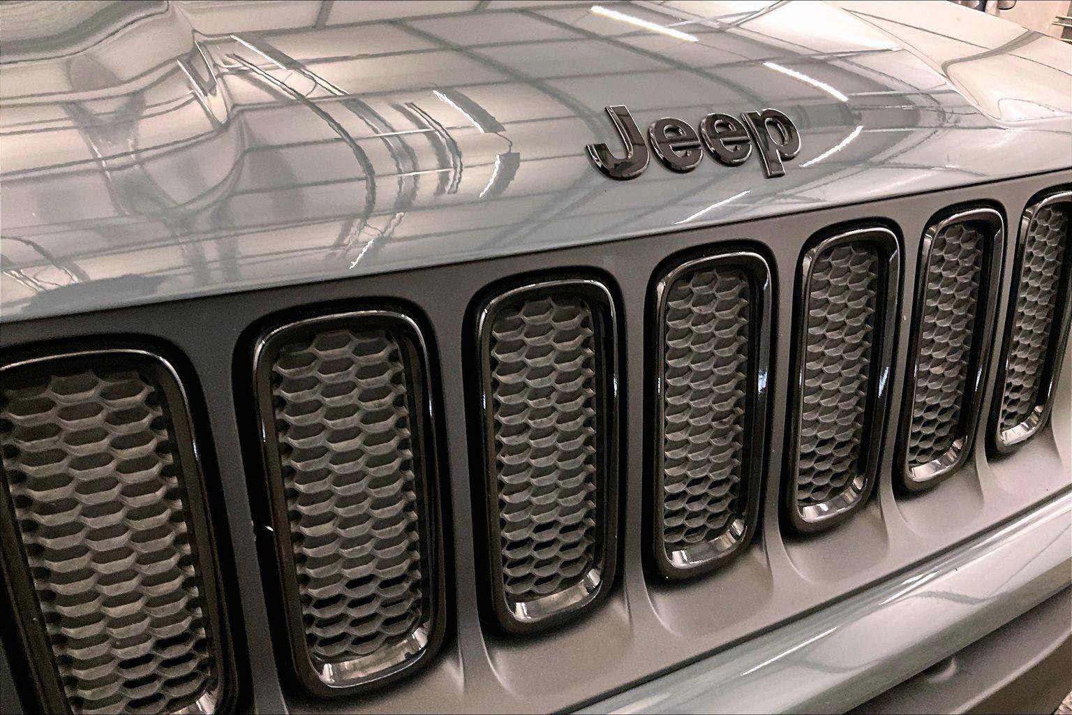 Used 2018 Jeep Renegade Altitude image 29