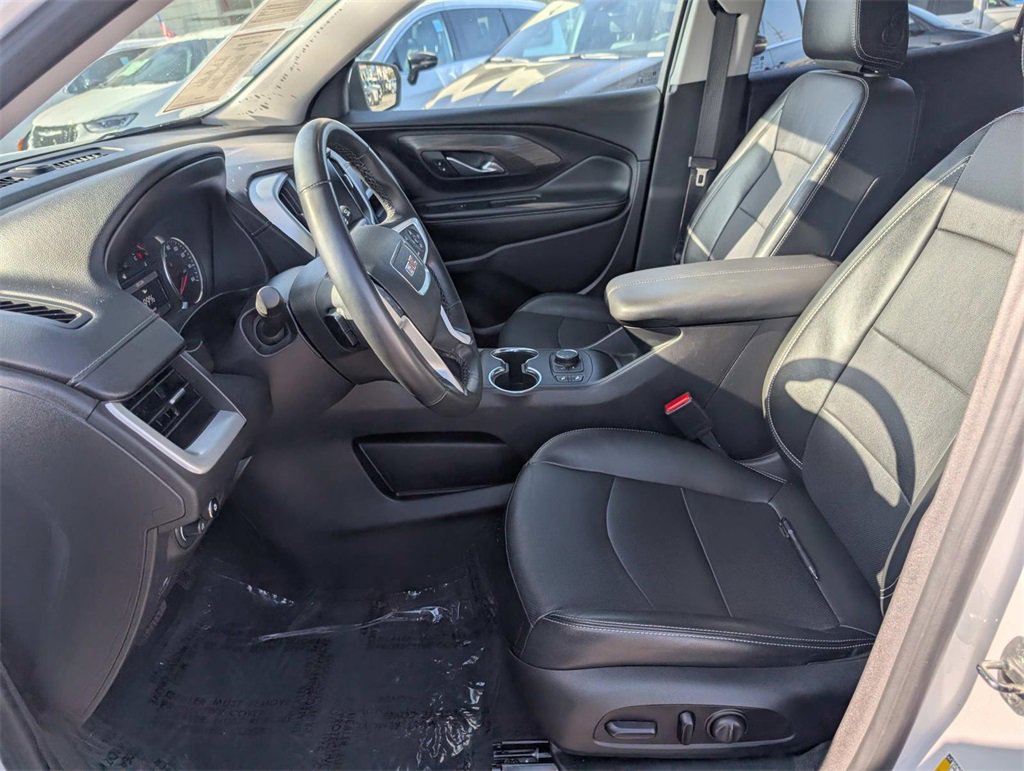 Used 2024 GMC Terrain SLT image 20